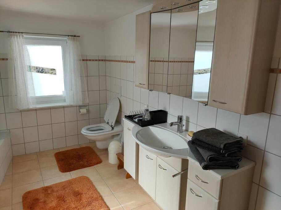 Zentrale & Ruhige Ferienwohnung Moessingen Exterior photo